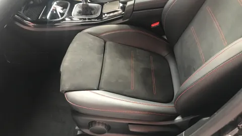 MERCEDES-BENZ A CLASS A180 AMG Line Executive