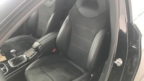 MERCEDES-BENZ A CLASS A180 AMG Line Executive