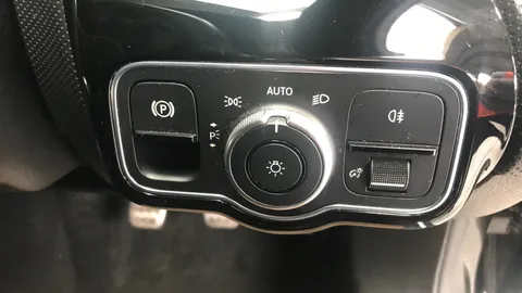 MERCEDES-BENZ A CLASS A180 AMG Line Executive