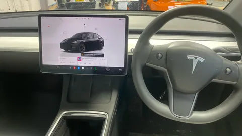 Tesla                     Model Y Long Range AWD 5dr Auto