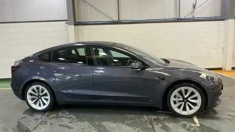 Tesla                     Model 3 RWD Auto