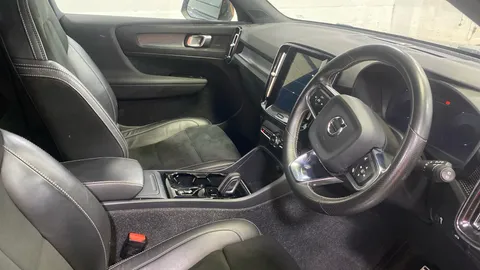 Volvo Xc40 2.0 B4P R DESIGN 5dr Auto