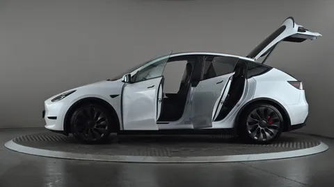 TESLA MODEL Y Performance AWD Auto