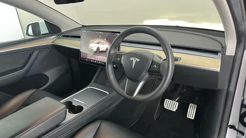 TESLA MODEL Y Performance AWD Auto