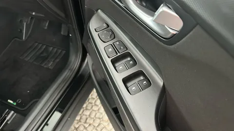 HYUNDAI KONA 1.0 TGDi 48V MHEV SE Connect