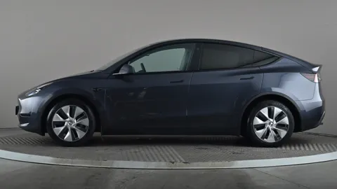 TESLA MODEL Y Long Range AWD Auto
