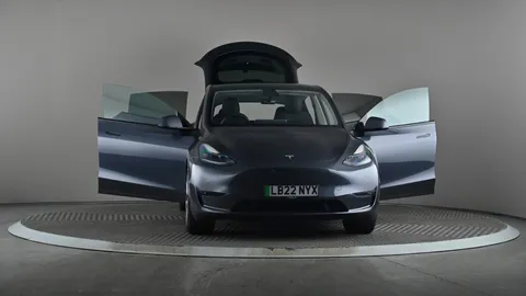 TESLA MODEL Y Long Range AWD Auto