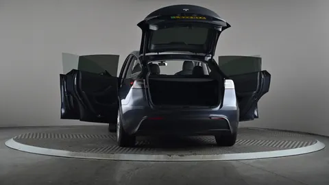 TESLA MODEL Y Long Range AWD Auto