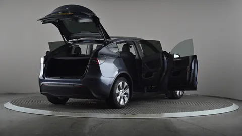 TESLA MODEL Y Long Range AWD Auto