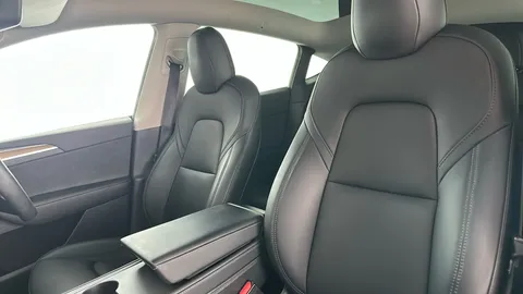 TESLA MODEL Y Long Range AWD Auto