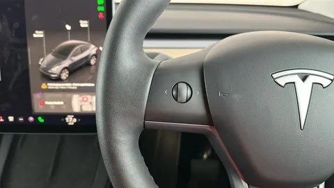 TESLA MODEL Y Long Range AWD Auto