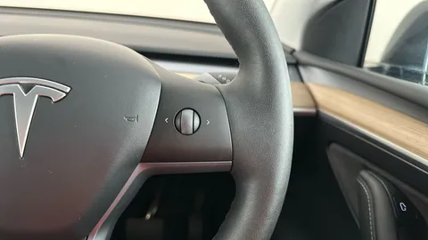TESLA MODEL Y Long Range AWD Auto