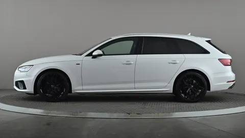AUDI A4 35 TFSI S Line