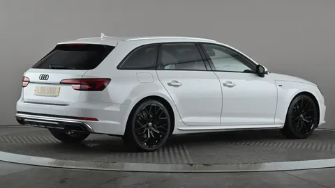 AUDI A4 35 TFSI S Line