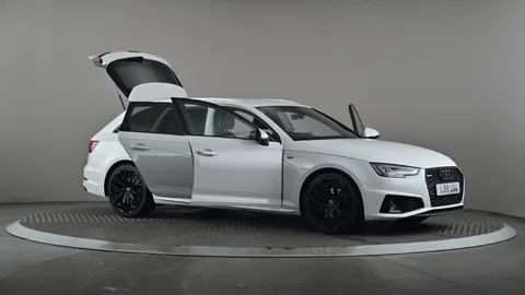 AUDI A4 35 TFSI S Line