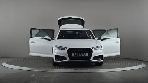AUDI A4 35 TFSI S Line