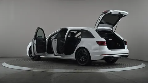 AUDI A4 35 TFSI S Line
