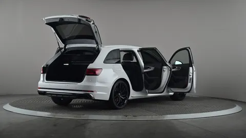 AUDI A4 35 TFSI S Line