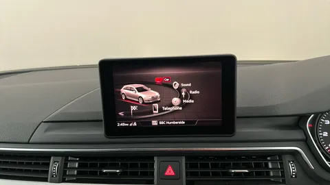 AUDI A4 35 TFSI S Line