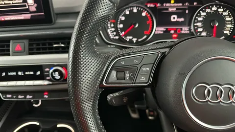 AUDI A4 35 TFSI S Line