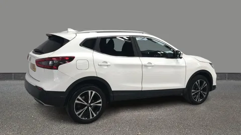 Nissan Qashqai 1.3 DiG-T N-Connecta