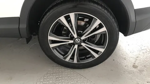 Nissan Qashqai 1.3 DiG-T N-Connecta
