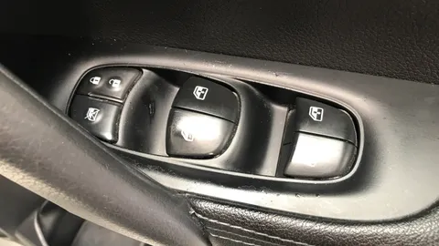 Nissan Qashqai 1.3 DiG-T N-Connecta