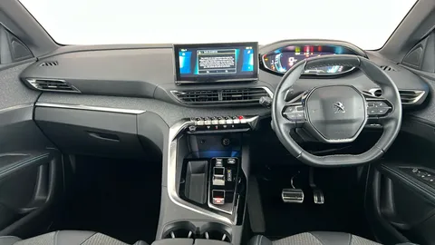 Peugeot 3008 1.6 Hybrid 180 Allure Premium+ e-EAT8