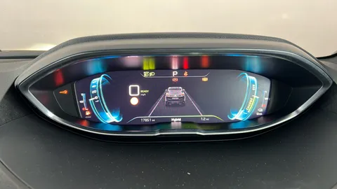 Peugeot 3008 1.6 Hybrid 180 Allure Premium+ e-EAT8