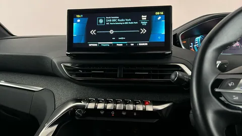 Peugeot 3008 1.6 Hybrid 180 Allure Premium+ e-EAT8