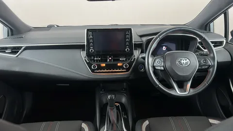 Toyota Corolla 2.0 VVT-i Hybrid GR Sport CVT