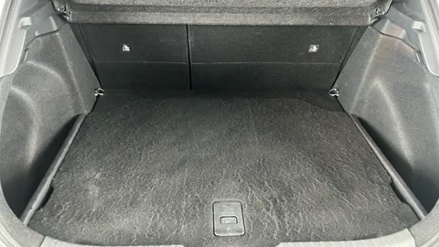 Toyota Corolla 2.0 VVT-i Hybrid GR Sport CVT