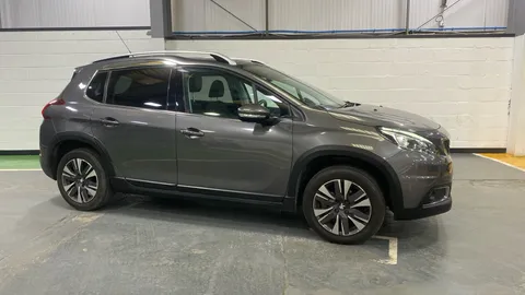 PEUGEOT 2008 1.2 PureTech Allure Premium