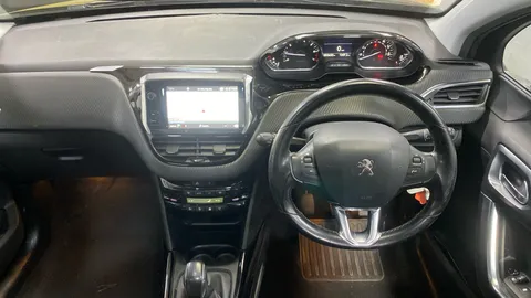 PEUGEOT 2008 1.2 PureTech Allure Premium