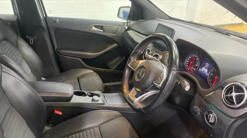 MERCEDES-BENZ B CLASS B180d AMG Line Premium Auto