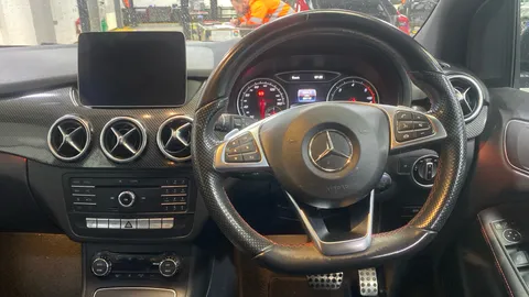 MERCEDES-BENZ B CLASS B180d AMG Line Premium Auto