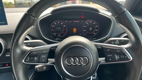 AUDI TT 1.8T FSI Sport