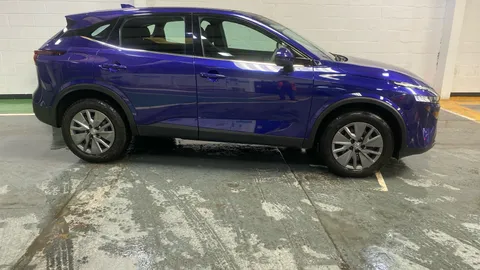 NISSAN QASHQAI 1.3 DiG-T MH Visia