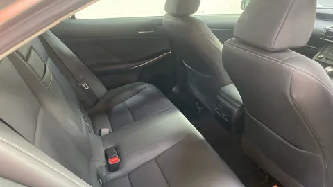 LEXUS IS 300h CVT Auto