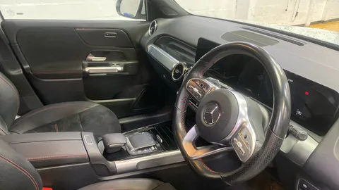 MERCEDES-BENZ GLB GLB 200 AMG Line 7G-Tronic