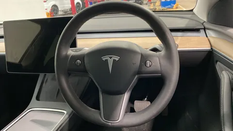 TESLA MODEL Y Long Range AWD Auto