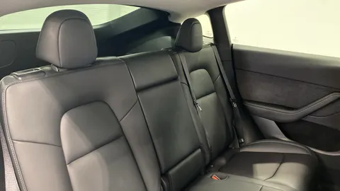TESLA MODEL Y Long Range AWD Auto
