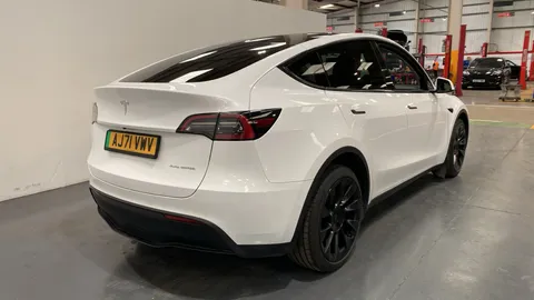 TESLA MODEL Y Long Range AWD Auto