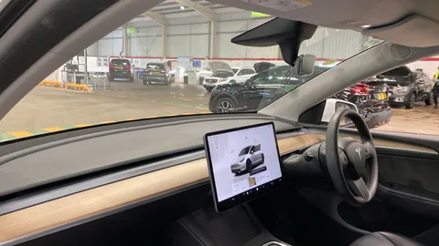 TESLA MODEL Y Long Range AWD Auto