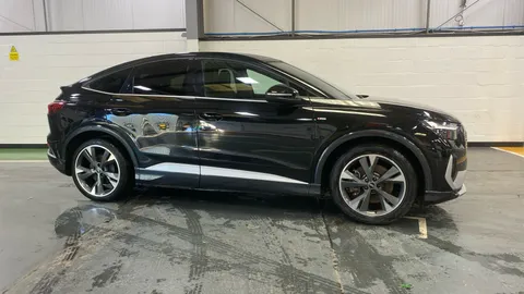AUDI Q4 220kW 50 Quattro 82kWh S Line Auto