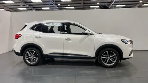 Mg Motor Uk               Hs 1.5 T-GDI Excite 5dr DCT