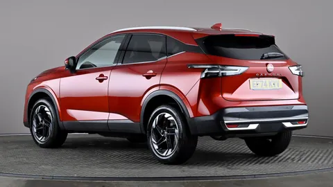 NISSAN QASHQAI 1.3 DiG-T MH N-Connecta