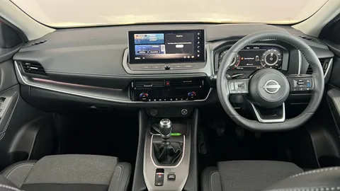 NISSAN QASHQAI 1.3 DiG-T MH N-Connecta