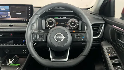 NISSAN QASHQAI 1.3 DiG-T MH N-Connecta