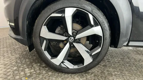 NISSAN JUKE 1.0 DiG-T 114 Tekna